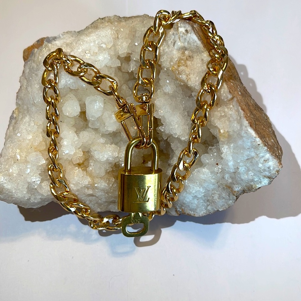 Authentic Louis Vuitton Lock & Key with Unbranded Chain